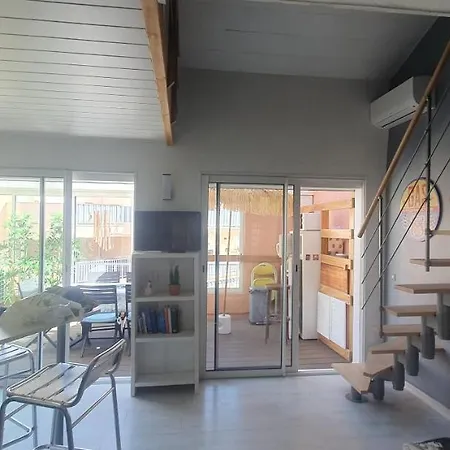 Appartement Joli Et Spacieux Avec Garage Au Bord De