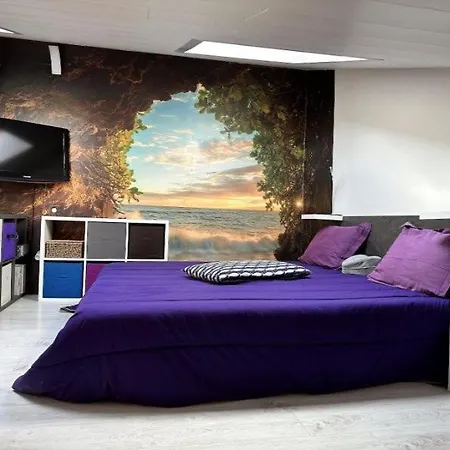 Joli Et Spacieux Avec Garage Au Bord De Appartement *