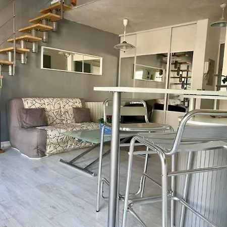 Appartement Joli Et Spacieux Avec Garage Au Bord De